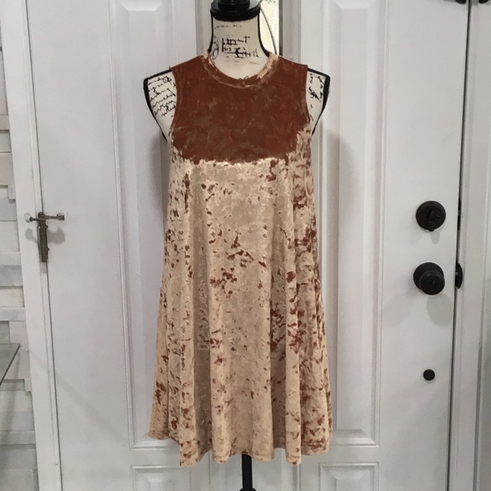 🆕 FOREVER 21 Velour Mock Neck Sleeveless Mini Dress